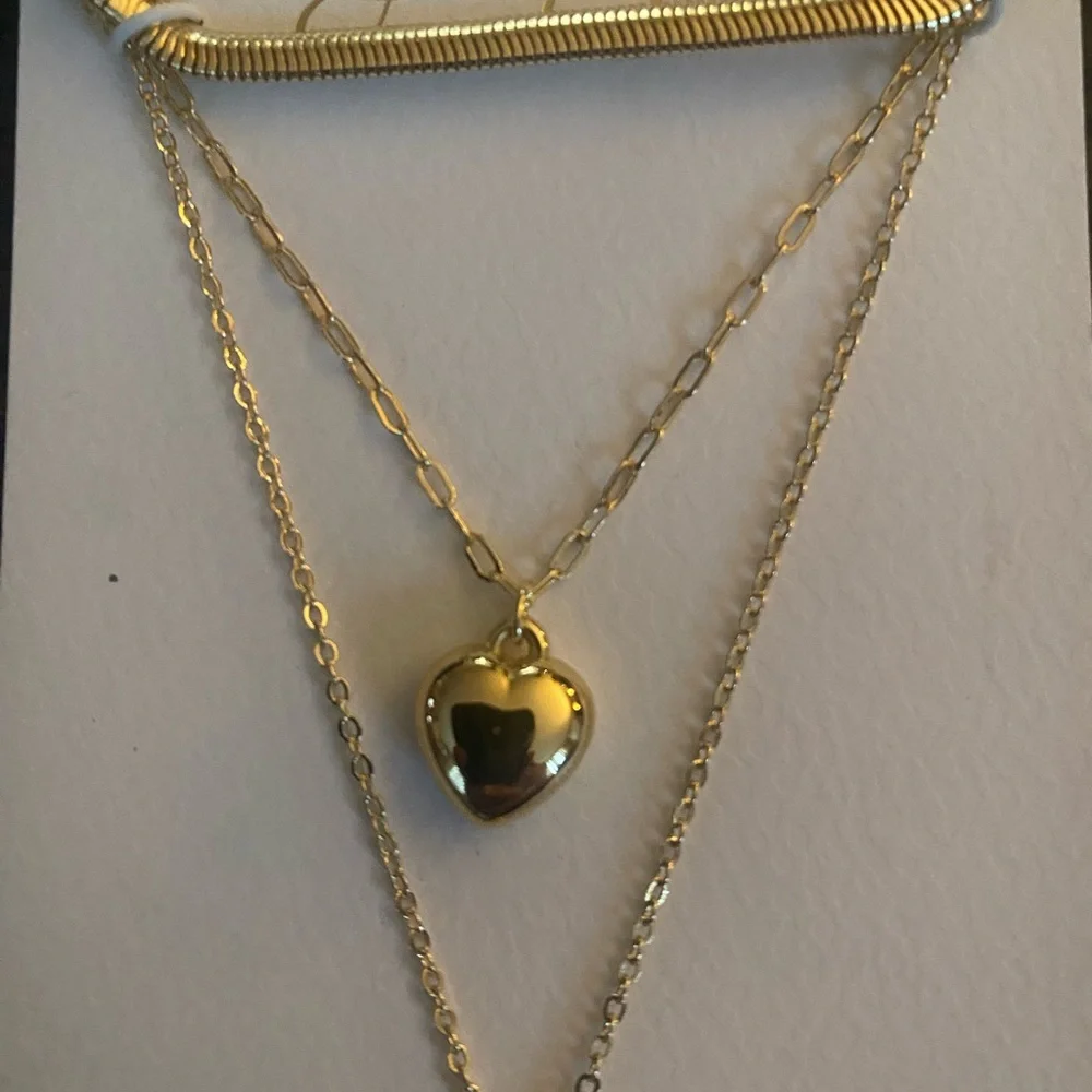 NEW Jessica Simpson gold necklace.